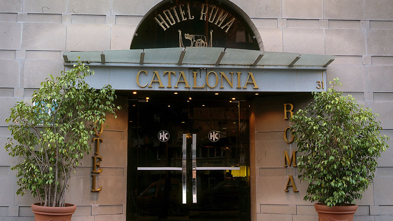 Отель Catalonia Roma Барселона Экстерьер фото